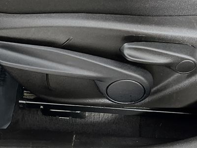 2023 Jeep Renegade - Photo 13
