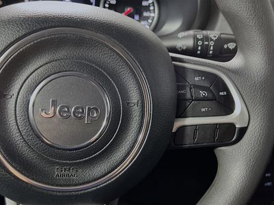 2023 Jeep Renegade - Photo 17