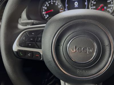 2023 Jeep Renegade - Photo 16
