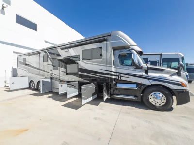 2026 Entegra CENTURION — photo 21 view