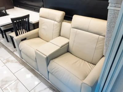 2026 Entegra CENTURION — photo 7 view