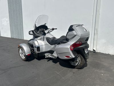 2010 Can-Am Spyder RT Audio & Convenience SM5 - Photo 3
