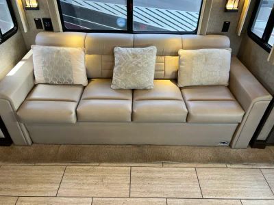 2019 Tiffin OPEN ROAD — photo 8 view