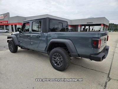 2026 Jeep Gladiator — detail view
