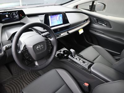 2026 Toyota Prius XLE Hatchback - Photo 12