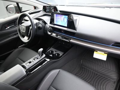 2026 Toyota Prius XLE Hatchback - Photo 17