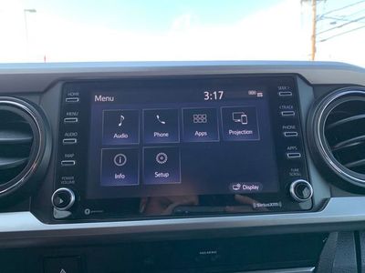 2020 Toyota Tacoma - Photo 23