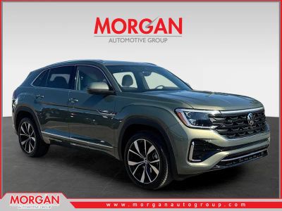2026 Volkswagen Atlas Cross Sport 2.0T SEL Premium R-Line in Green — front three-quarter view