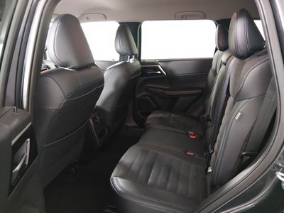 2024 Mitsubishi Outlander - Photo 21