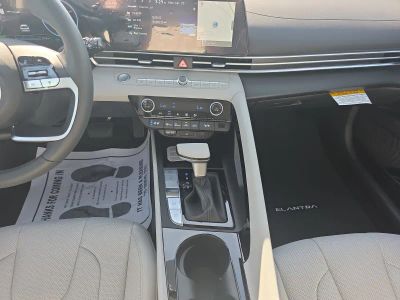 2026 Hyundai Elantra Hybrid — photo 13 view