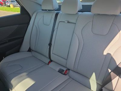 2026 Hyundai Elantra Hybrid — photo 18 view