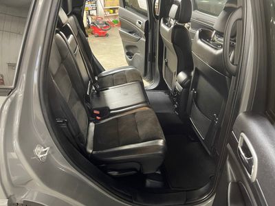 2020 Jeep Grand Cherokee — photo 18 view