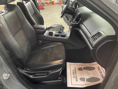 2020 Jeep Grand Cherokee — photo 15 view
