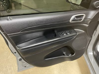 2020 Jeep Grand Cherokee — photo 20 view