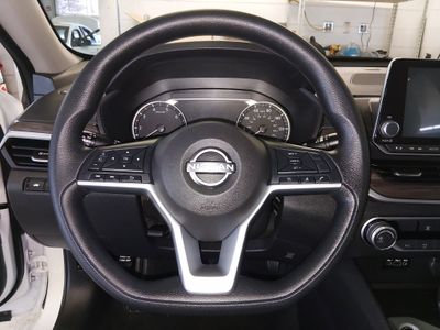 2025 Nissan Altima - Photo 12