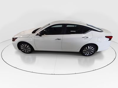 2025 Nissan Altima - Photo 4