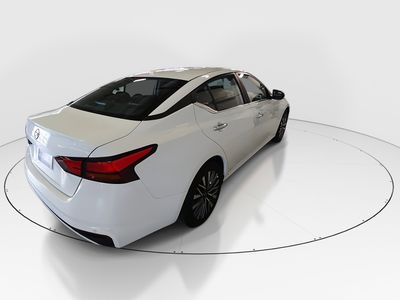 2025 Nissan Altima - Photo 7