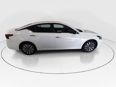 2025 Nissan Altima - Photo 8