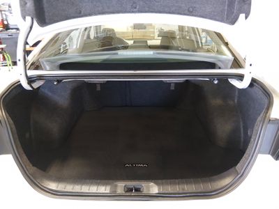 2025 Nissan Altima - Photo 11