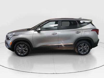 2025 Kia Seltos - Photo 4