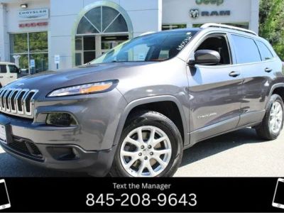 2017 Jeep Cherokee Latitude in Granite Crystal Metallic Clearcoat — front three-quarter view
