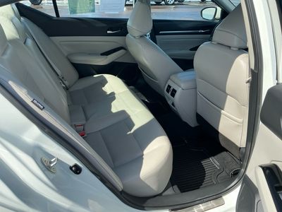 2021 Nissan Altima — photo 18 view