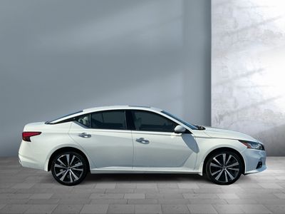 2021 Nissan Altima — photo 7 view