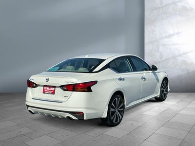 2021 Nissan Altima — engine compartment view