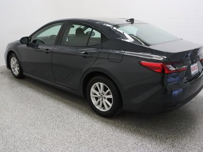 2025 Toyota Camry FWD - Photo 9