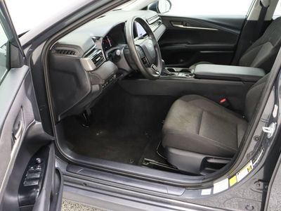 2025 Toyota Camry FWD - Photo 14