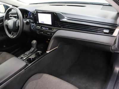 2025 Toyota Camry FWD - Photo 35