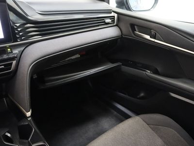 2025 Toyota Camry FWD - Photo 22