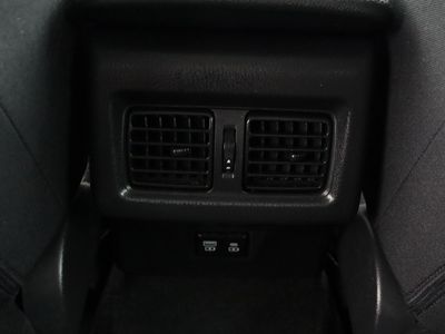 2025 Toyota Camry FWD - Photo 28