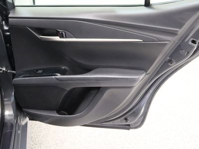 2025 Toyota Camry FWD - Photo 32