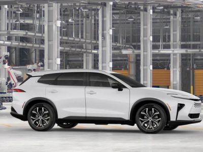 2026 Toyota Crown Signia - Photo 15