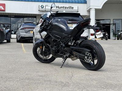 2025 Kawasaki Z900 ABS Metallic Spark Black/Metallic Carbon Gray - Photo 5