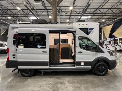 2027 Thor Motor Coach TALAVERA — photo 12 view