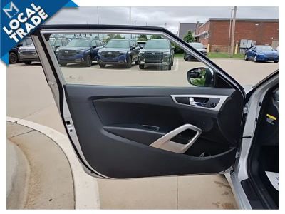 2012 Hyundai Veloster - Photo 16