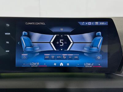 2026 BMW 2 Series — photo 23 view
