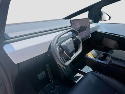 2024 Tesla Cybertruck — photo 7 view