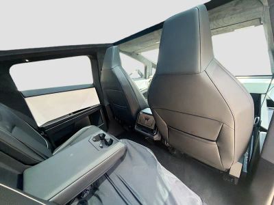 2024 Tesla Cybertruck — photo 28 view