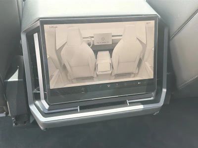 2024 Tesla Cybertruck — photo 21 view