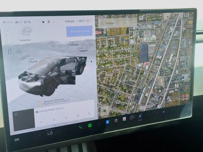 2024 Tesla Cybertruck — photo 11 view