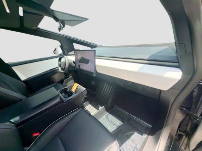 2024 Tesla Cybertruck — photo 31 view
