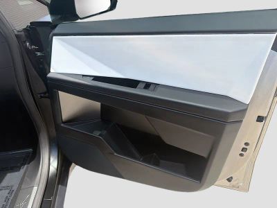 2024 Tesla Cybertruck — photo 32 view