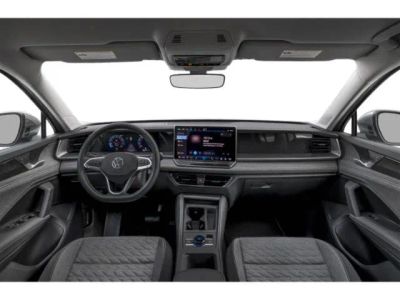 2026 Volkswagen Tiguan — photo 7 view