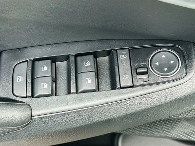 2026 Kia Seltos — photo 18 view