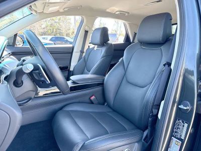 2025 Genesis GV70 — photo 11 view