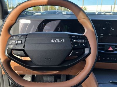 2026 Kia Sportage Plug-In Hybrid — photo 7 view