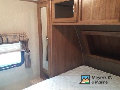 2015 Keystone RV Laredo LHT - Photo 12